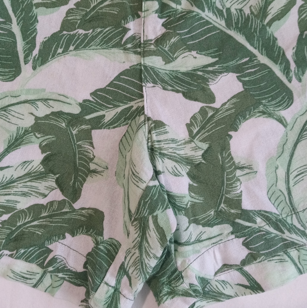 Old Navy Shorts Linen Philodendren Leaves Size 6 Green White - Picture 3 of 13